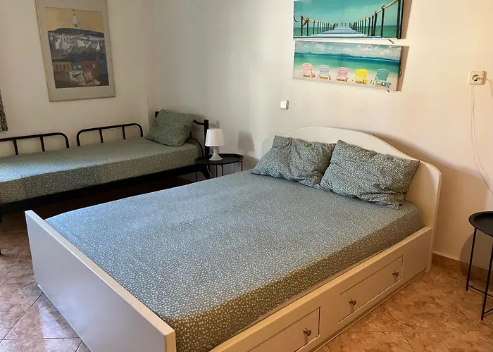 The Family Place - Cosy Double Bedroom Apartment On Beach Of Kallithea, Chalkidiki