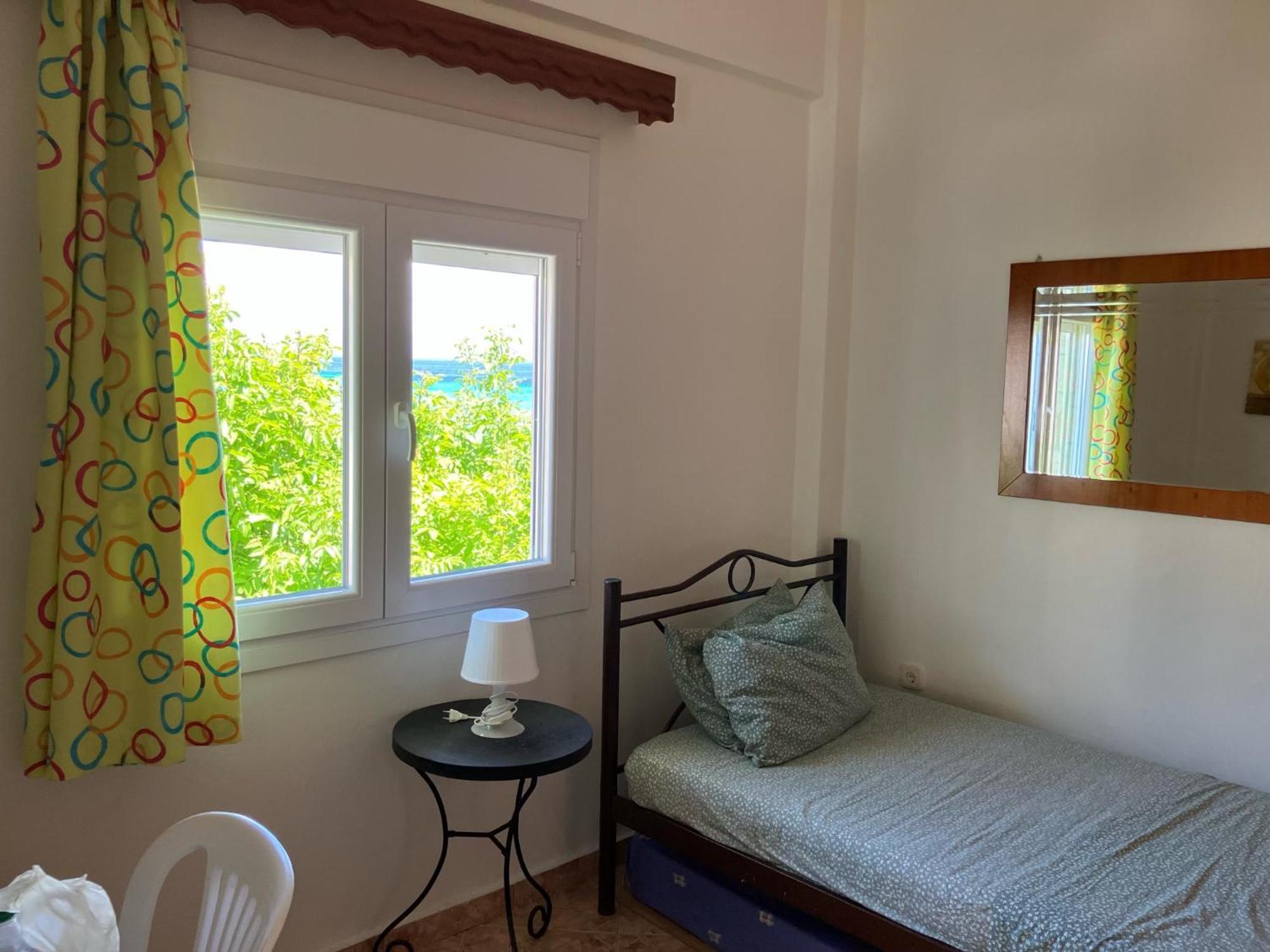 The Family Place - Cosy Double Bedroom On Of Kallithea, Chalkidiki *