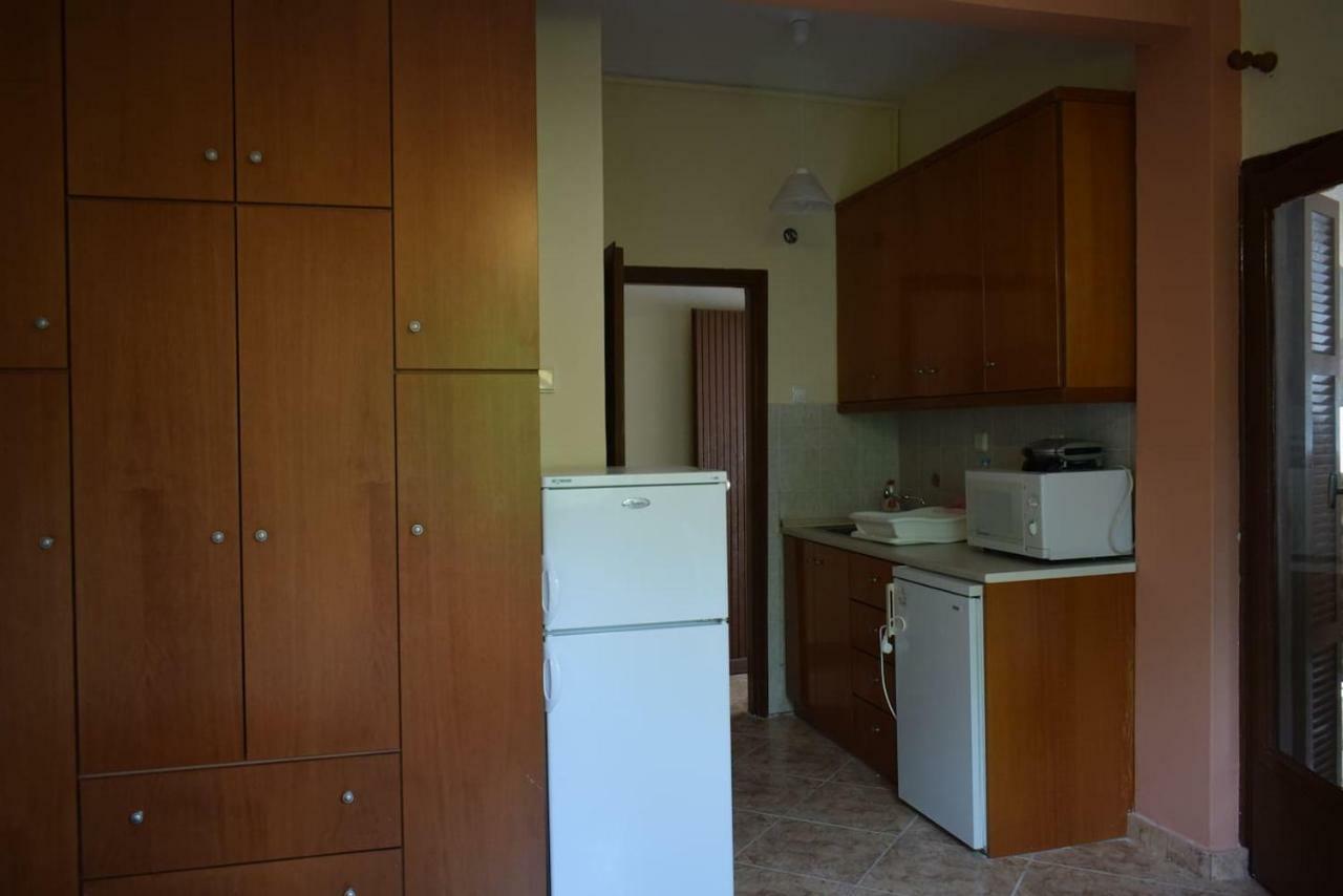 The Family Place - Cosy Double Bedroom On Of Kallithea, Chalkidiki Holiday home *